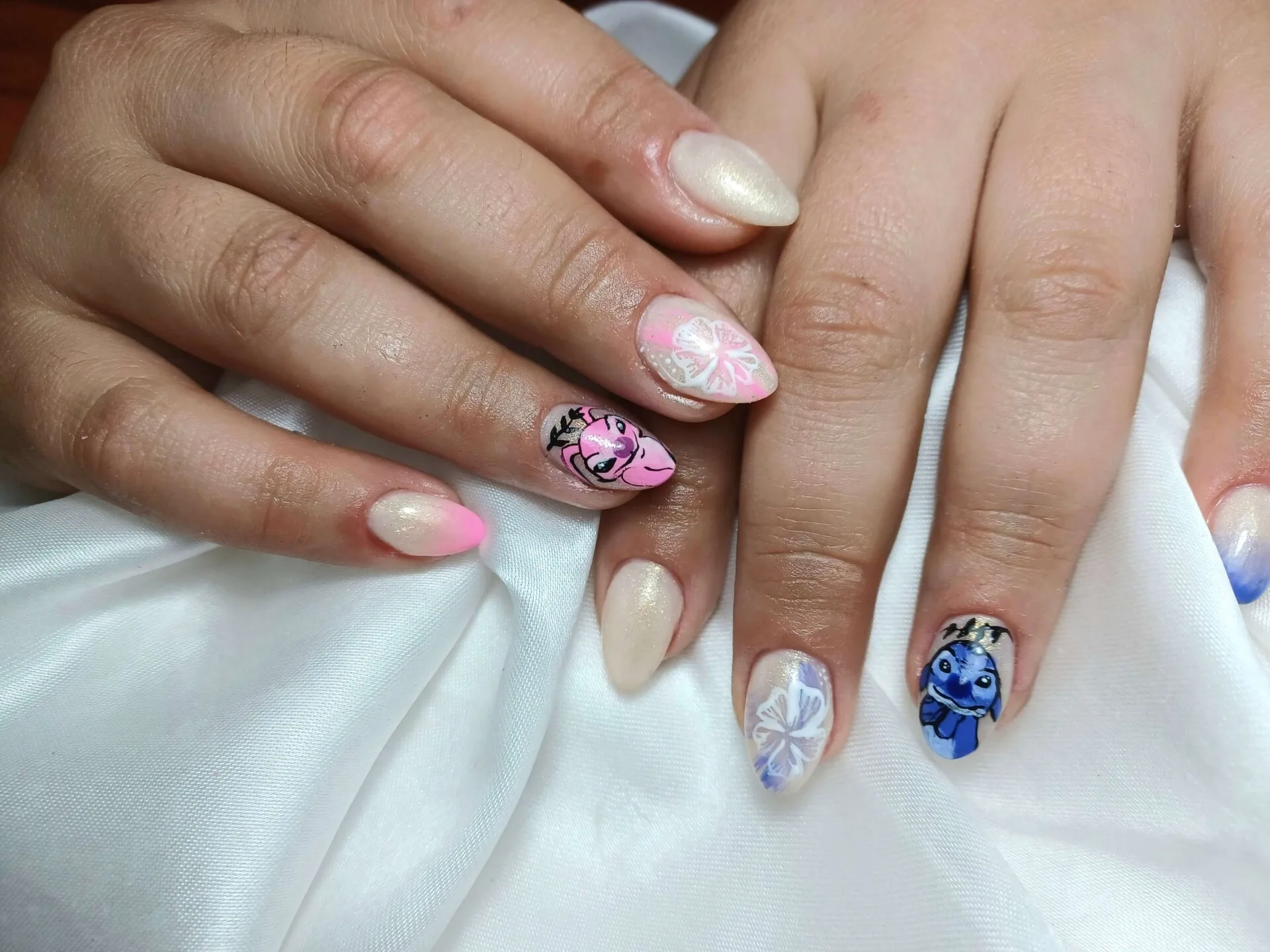 Nail Art Elaborada - Stitch